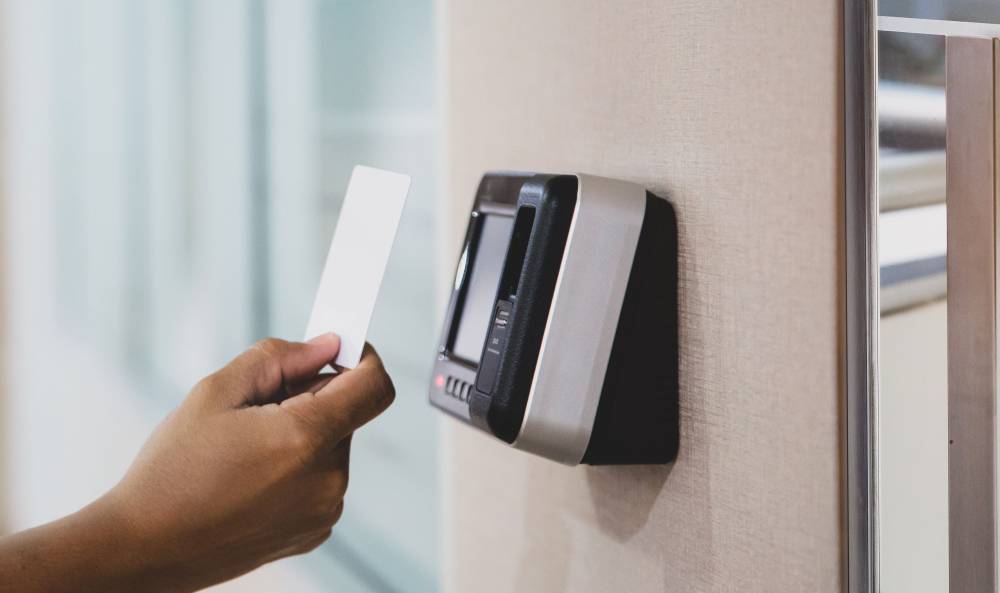 porte automatisée par carte